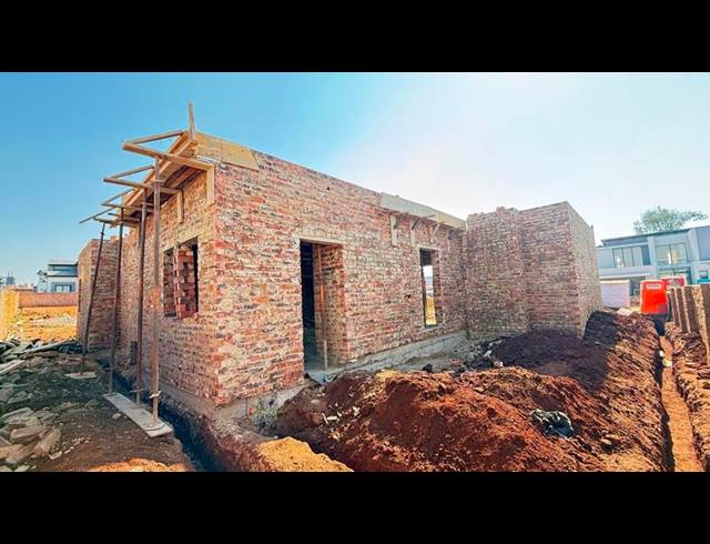 4 BEDROOM HOUSE FOR SALE IN FOUNTAINBROOK ESTATE